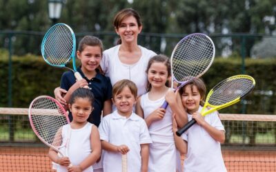 Bei uns spielen Kinder bis 12 Jahre KOSTENLOS Tennis!
